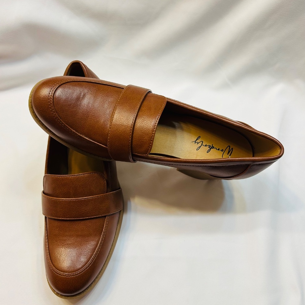 Wonderly Leah Block Heel Slip On Loafer.   New Without Tags